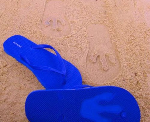 foot-print-shoes-funny-phot.jpg