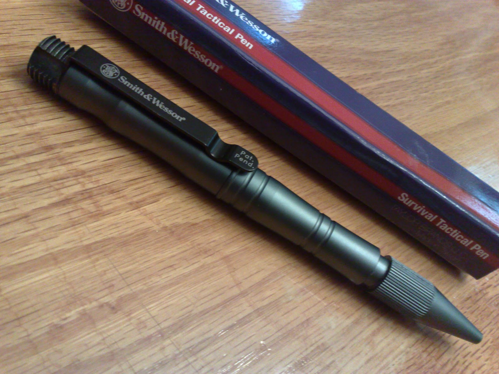 Everyday Carry EDC Smith & Wesson Tactical Survival Pen, Fire