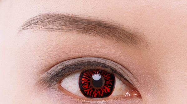 blue wolf eye contacts