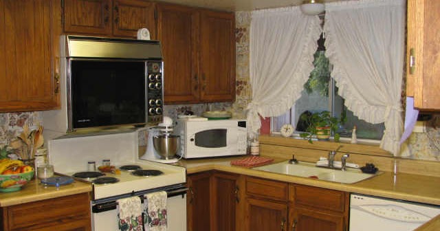 That Blue Yak: Inventions That Were Huge When I Was Growing Up. VCR