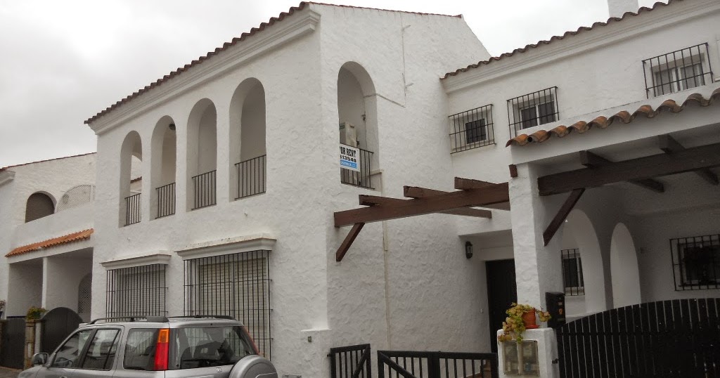 HOUSING ROTA HOUSE IN THE CENTER OF TOWN. ALL SERVICES WITHIN REACH