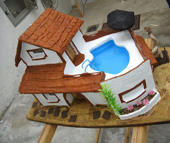 casa da piscina em papel