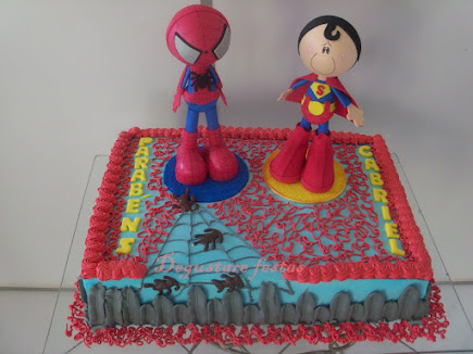 BOLO HOMEM ARANHA E SUPER HOMEM