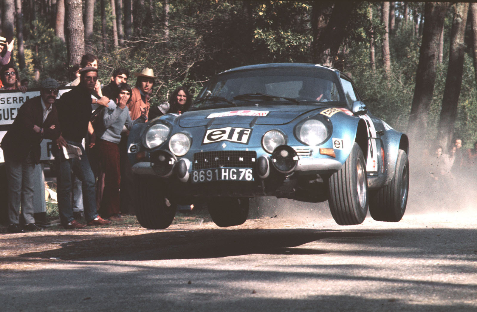 http://1.bp.blogspot.com/-t-h1WfRSab0/T4ySLWffNyI/AAAAAAAACcU/CYEVzD4g7MU/s1600/ALPINE%2BRENAULT%2BA%2B110.jpg