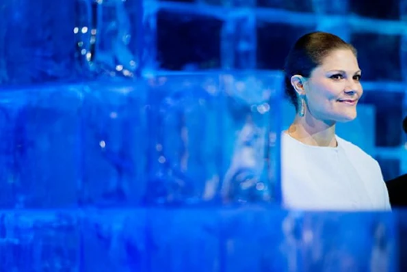 Queen Silvia, Crown Princess Victoria, Prince Daniel, Princess Estelle, Prince Carl Philip, Princess Sofia, Princess Madeleine, Mr Christopher O'Neill, Princess Leonore, Prince Nicolas dresses jewel diamond, earrings, mango, baracelet