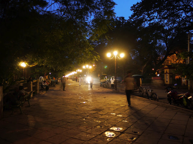 The Strand at twilight, Chandennagore | Panasonic G1