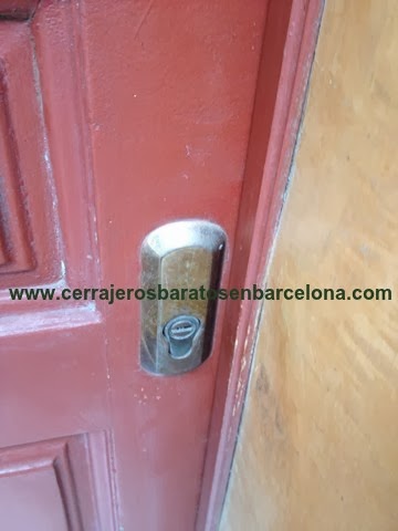 Cerrajeros en Sarria, cerrajeros en Sarria profesionales, rapidos y economicos. cambio de cerraduras en sarria, abrir puerta en sarria, cerrajero sarria, cerrajeros urgentes sarria, cerrajeros 24 horas sarria