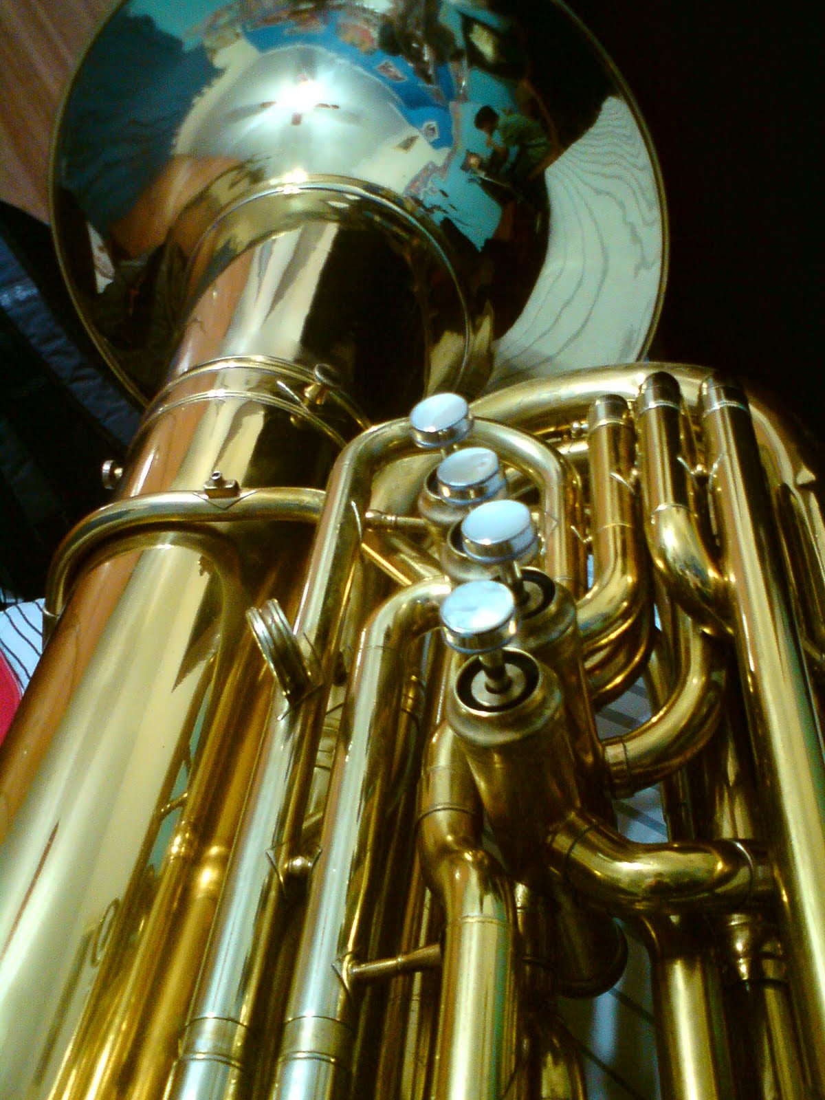 Affonso Higienização Polimento e Lubrificação de Tubas, Trombones e