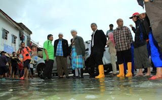 Banjir Besar Rantau Panjang Kelantan 2012 | Www.SeluasLautan.Com