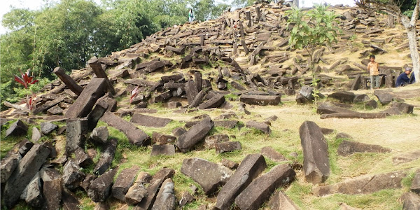 Menyusur Peninggalan Budaya Situs Megalith Gunung Padang