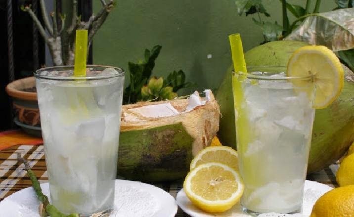 Air kelapa lemon