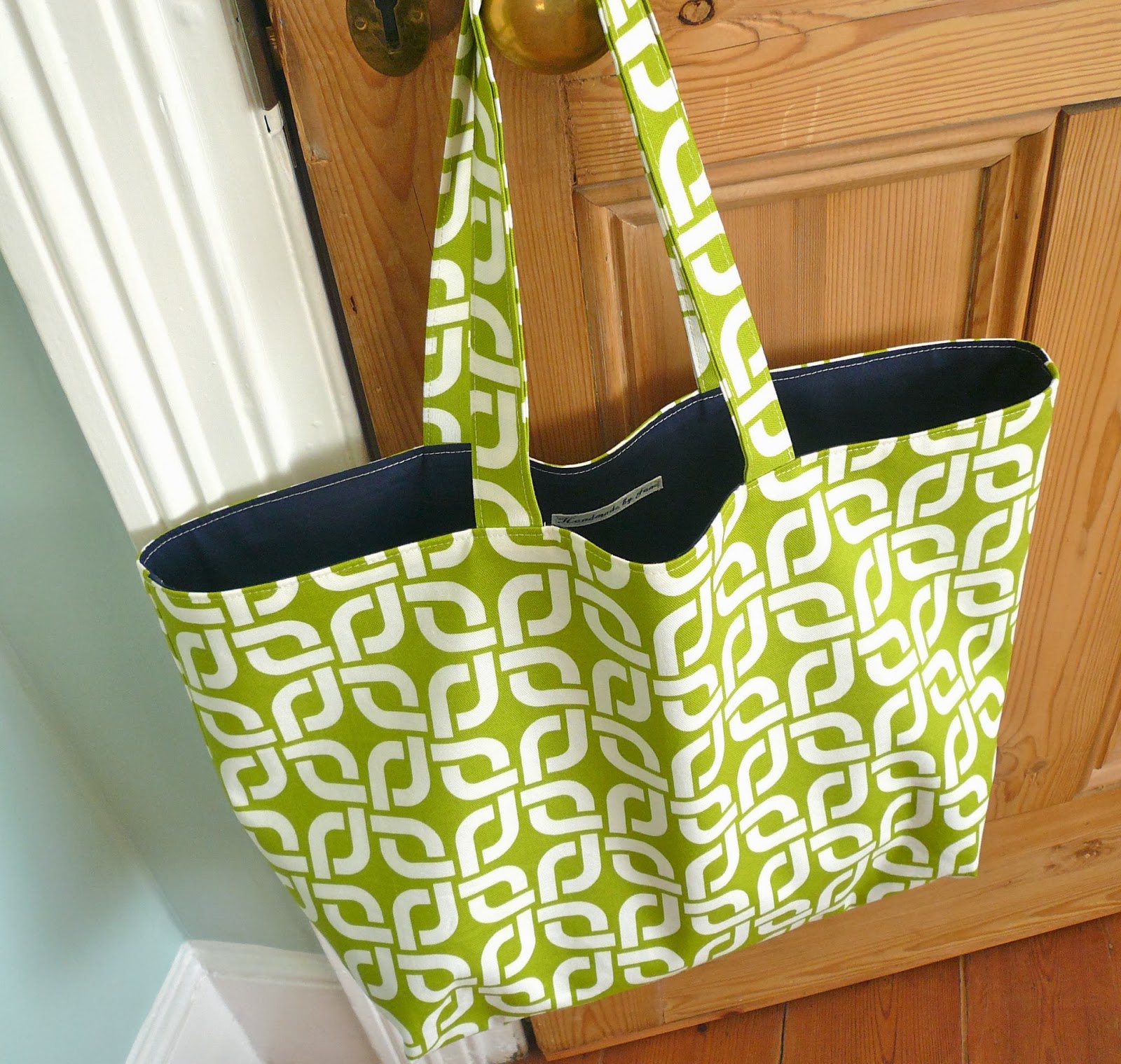 tutorial can be adapted to make a plain tote bag or book bag. This bag ...