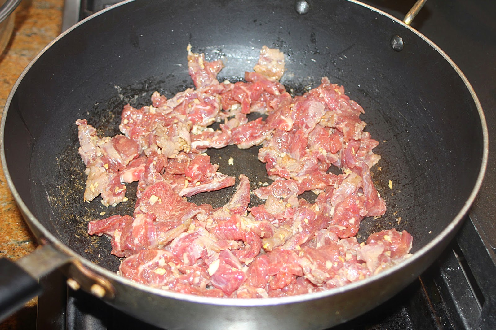 beef noodles bean saute camissonia grub cooking cooked meat until half through way sauce