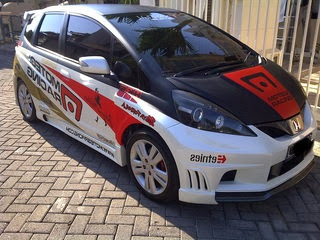 mobil sport honda jazz