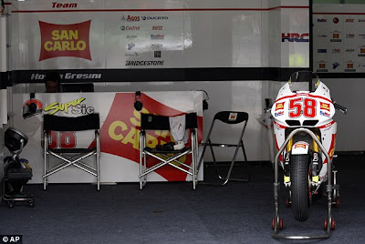 marco simoncelli crash marco simoncelli crash