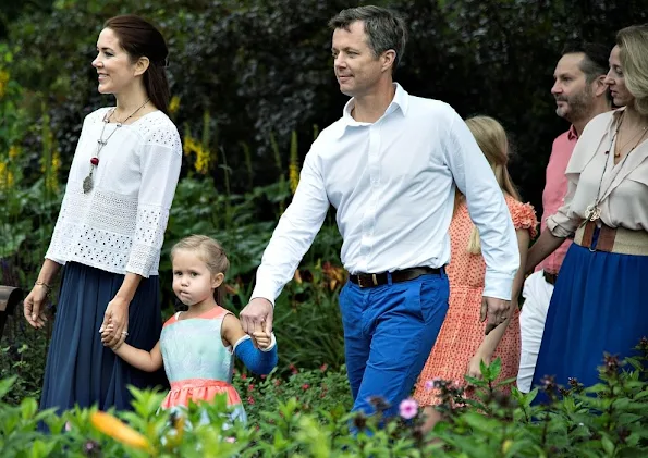 Queen Margrethe, Prince Henrik, Crown Prince Frederik, Crown Princess Mary, Prince Christian, Princess Isabella, Prince Vincent, Princess Josephine and Princess Athena