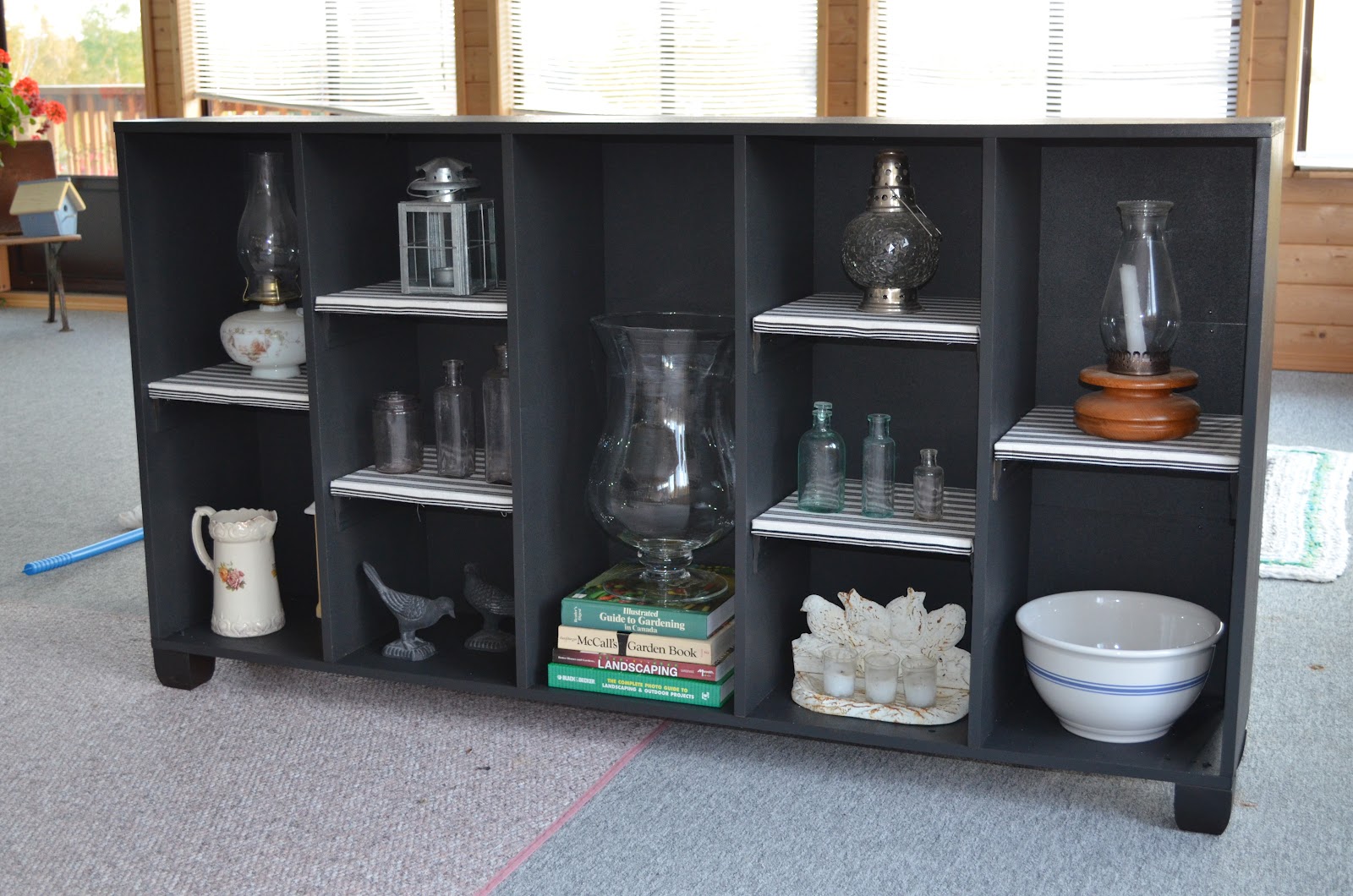 MacGIRLver Cheap bookcase makeover; cheap because it was a cheap