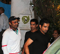  Shahrukh,Sehwag and Gautam Gambhir Snapped At Olive Bar