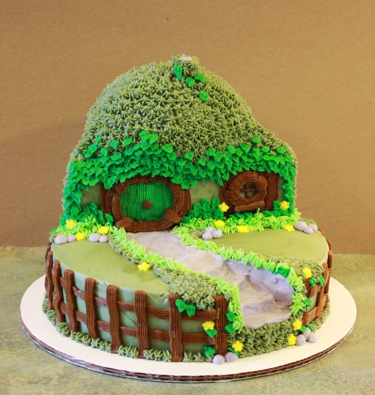 Top 96+ Pictures Cake With A Hole In The Middle Superb