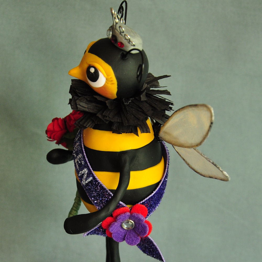 A Piece of Lisa Queen Bee