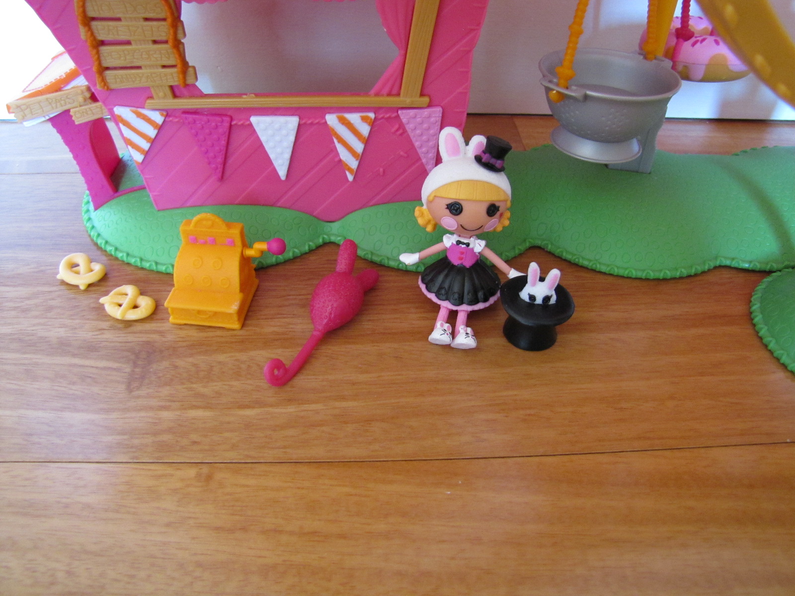 Holiday Gift Guide 2012 Mini Lalaloopsy Silly Fun House Playset with
