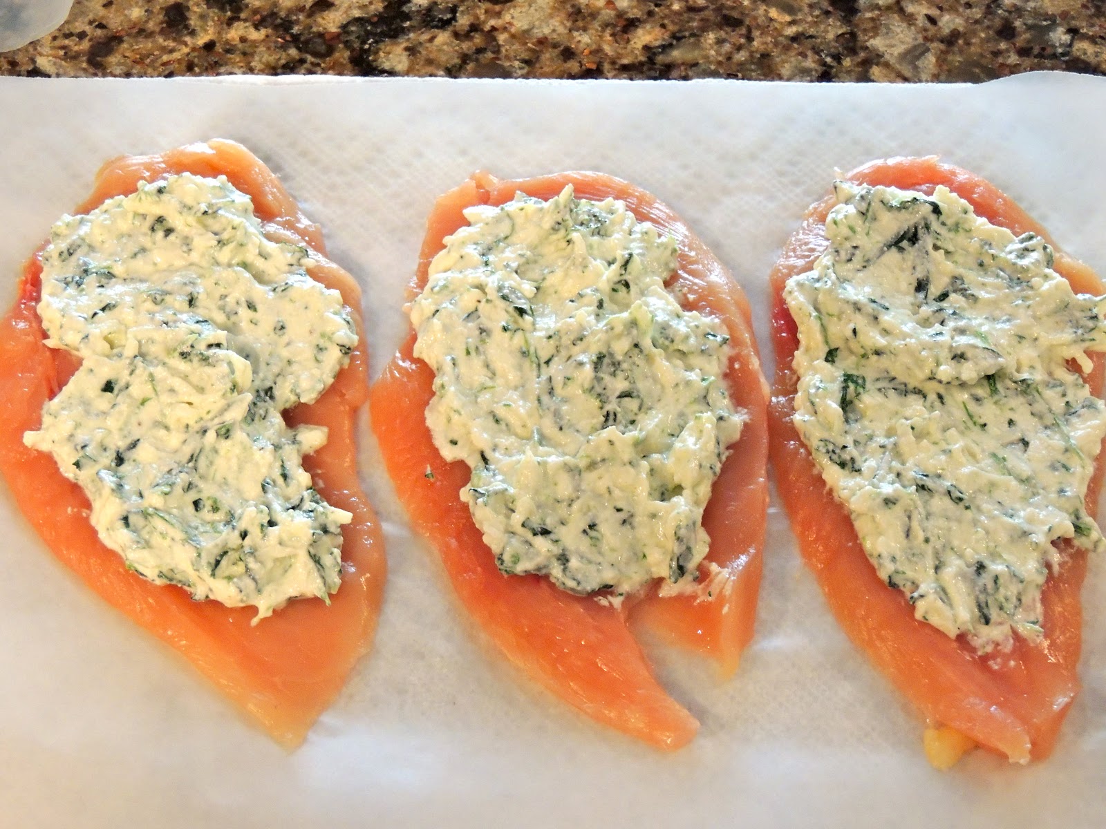 Recipe Chicken Stuffed with Spinach and Ricotta Cheese Walking on