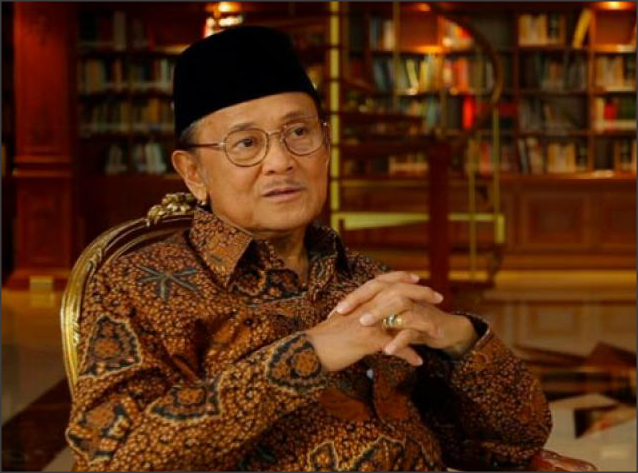 Biografi Tokoh Indonesia Bj Habibie Berkuliah Com