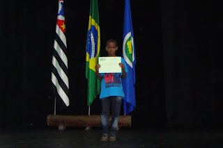 Cidade | Aluno da Escola Pirajá recebe menção honrosa na Olimpíada Brasileira de Matemática das Escolas Públicas