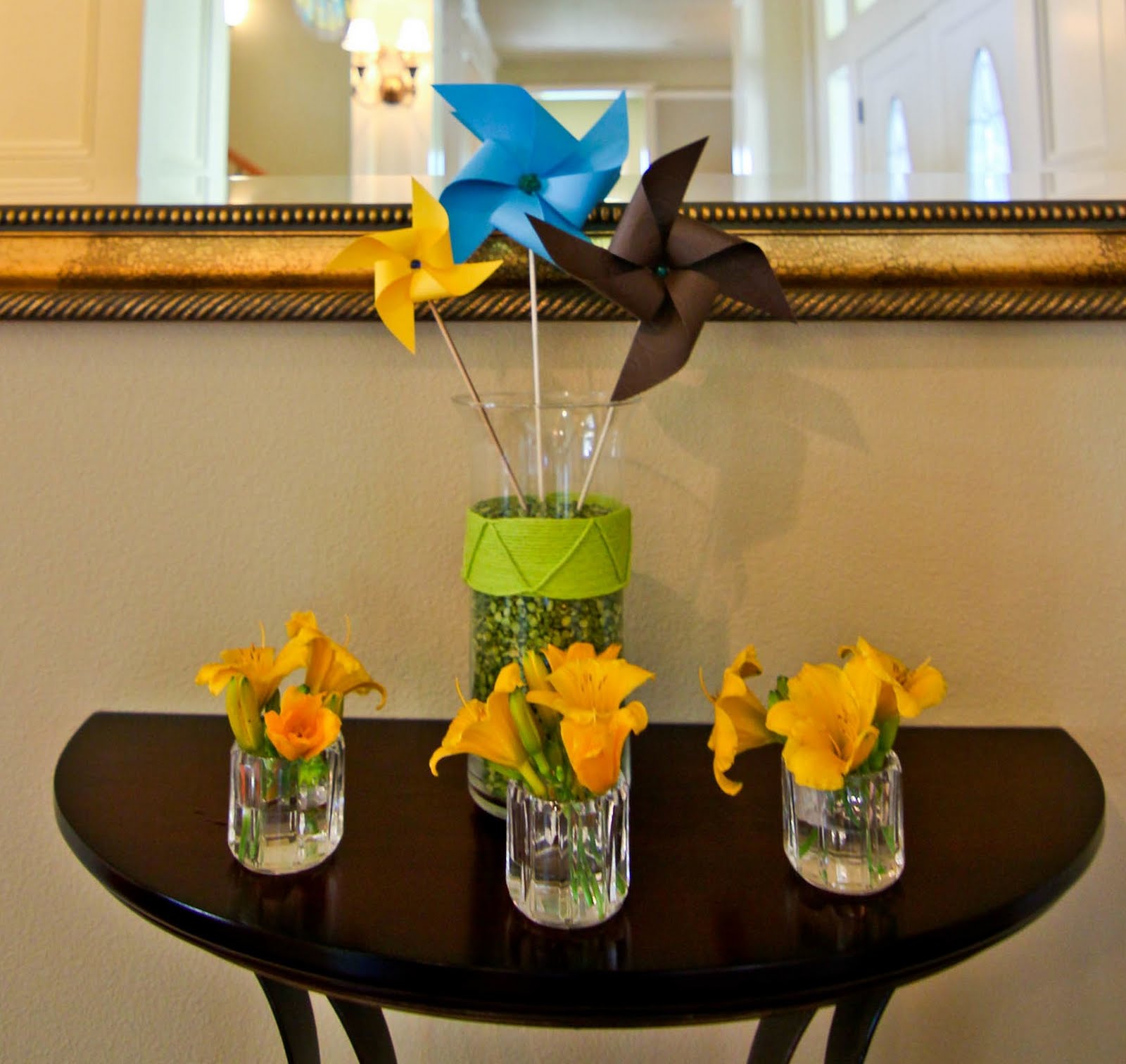 hey sis! Baby Shower Owls & Pinwheels Decorations