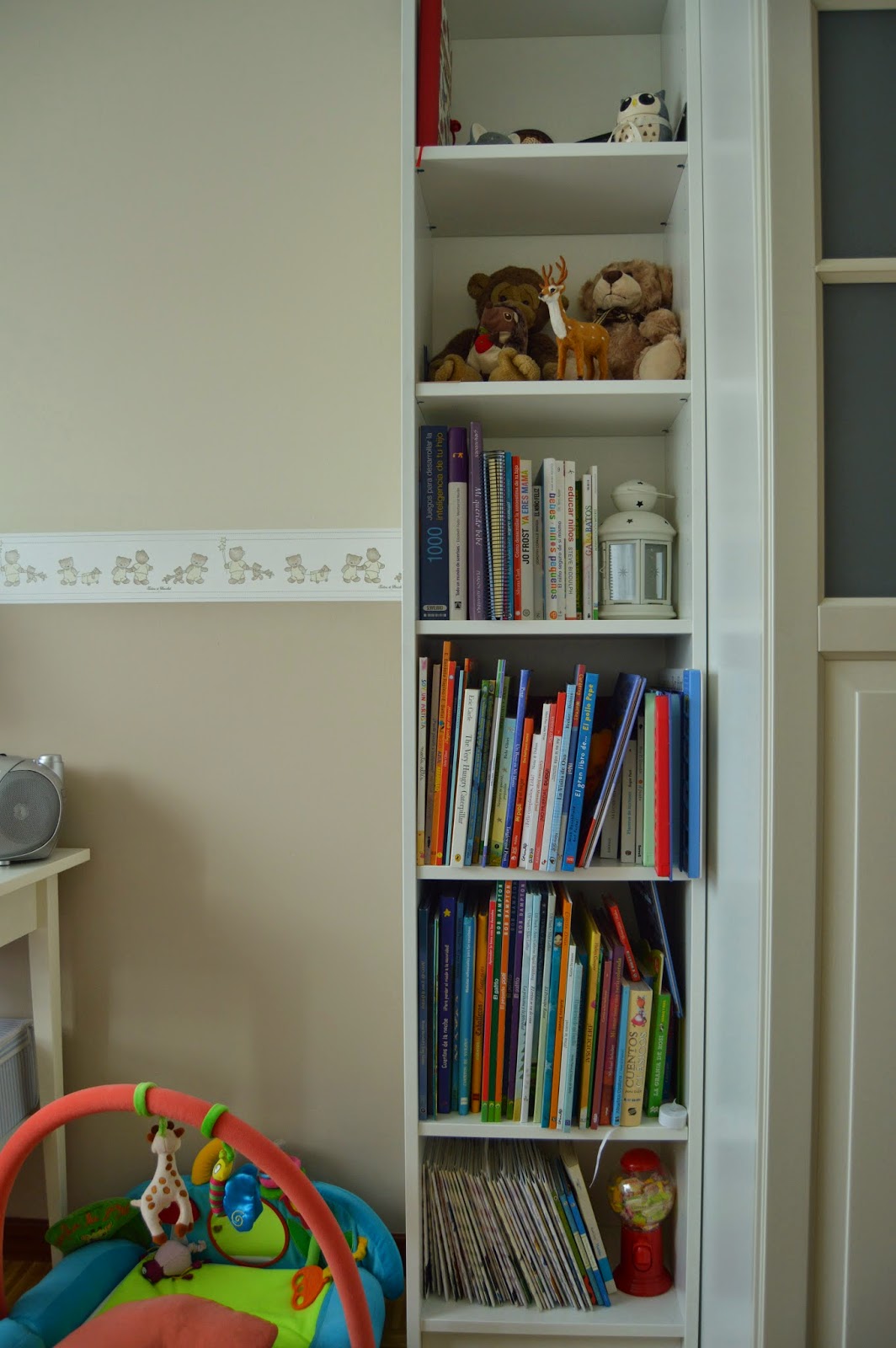 Jugando con duendes y hadas: organización librerÃa infantil