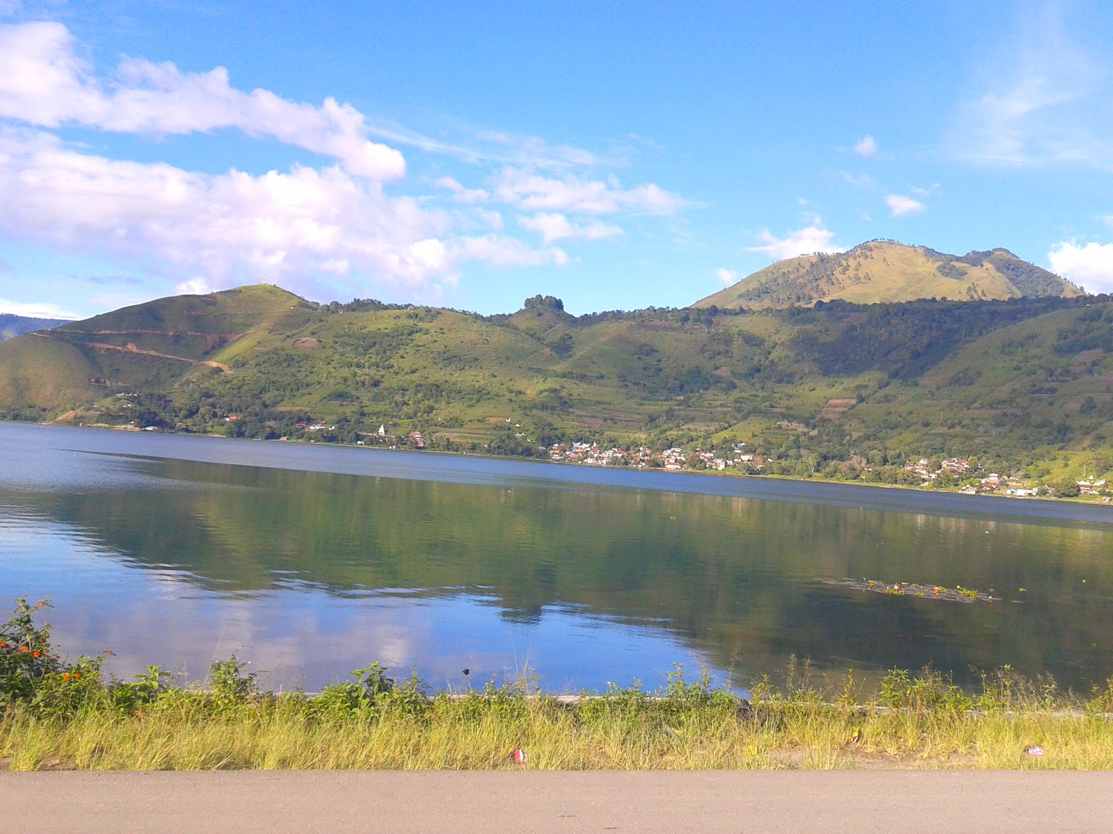 coz life just like that is to mainstream: Danau Sidihoni