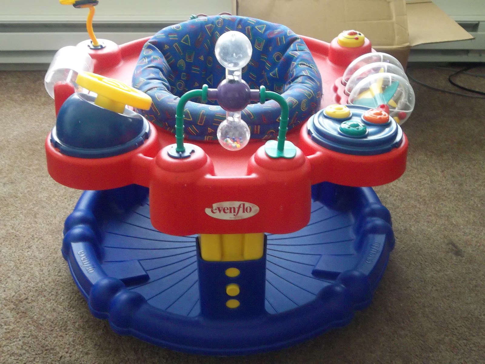 rexsale Baby Discover and Play Stand Bouncer 22