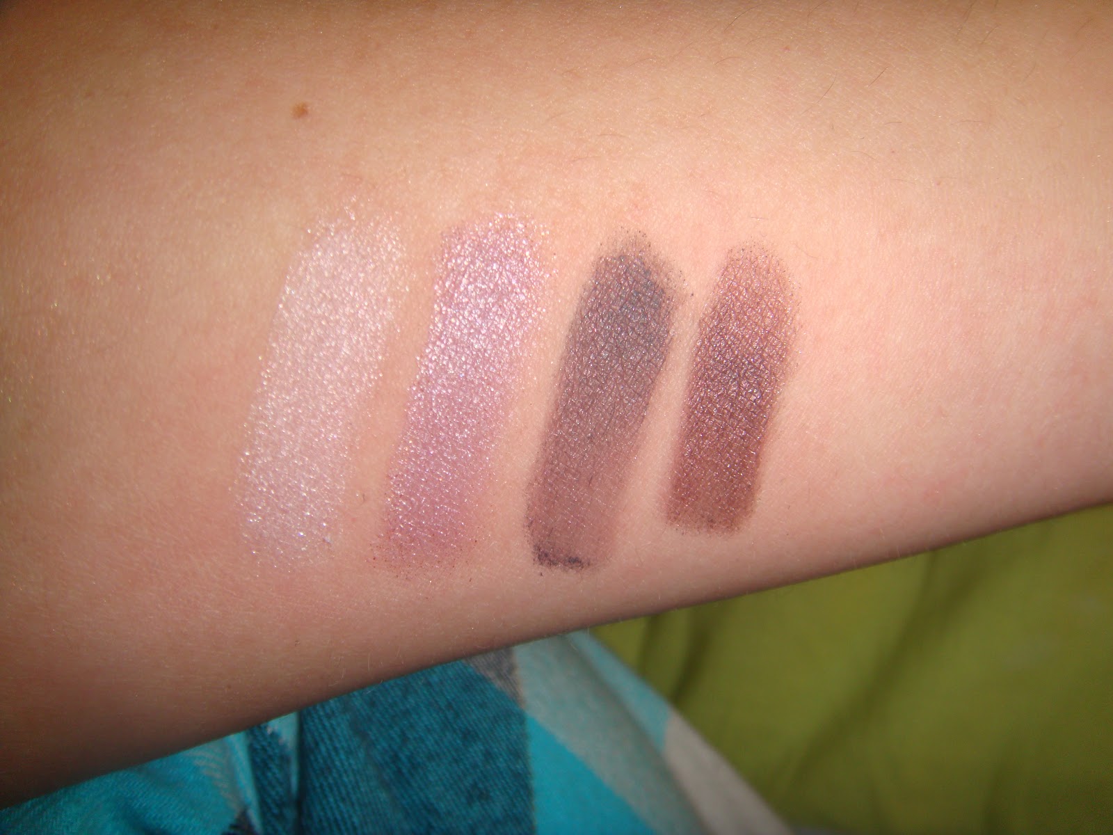 DarlingKat Makeup Maybelline Expertwear Eyeshadow Quads Review (with