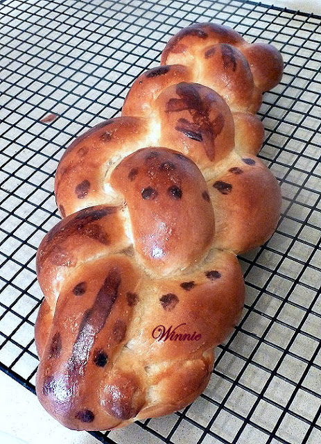 Extra Rich and Decorated Challah