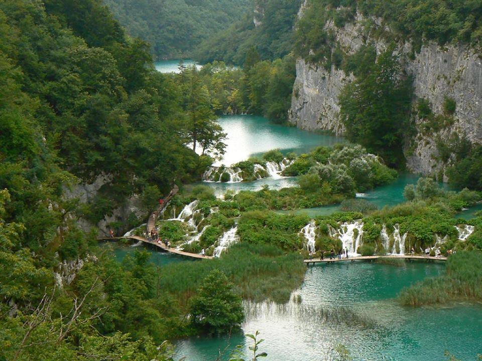 [nidokidos] World's most dangerous waterfalls Fun and Entertainment