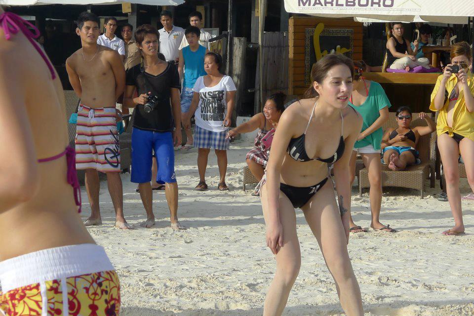 Cristine Reyes. knows how to stay fit by playing volleyball, if you will no...