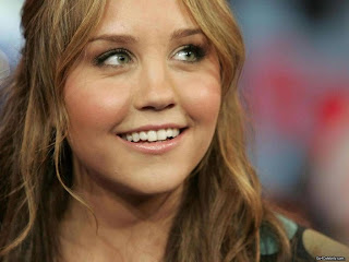 Amanda Bynes Wallpapers