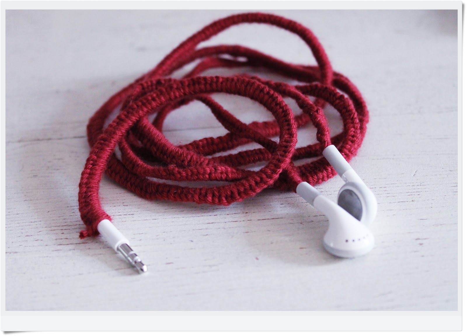 D.I.Y. DIY earphone cord cover