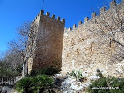 Una de las torres defensivas del castillo Torre Defensiva Castillo Capdepera Mallorca
