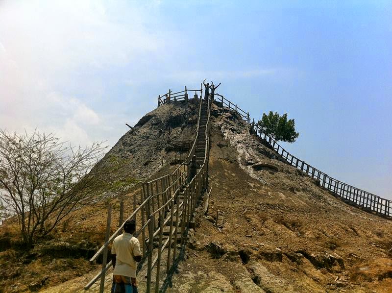 Ritebook Mud Bath in El Totumo Mud Volcano, Colombia