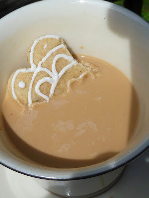 Lemon-Rosemary Tea Biscuit in Café au Lait
