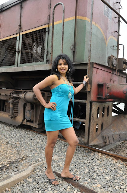 Srilankan Hot Models Rithika Kodithuwakku 