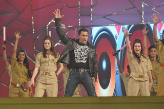 Salman Khan at Umang Police Show 2013