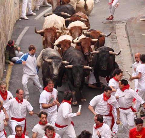 pamplona-encierro-sanfermin11.jpg