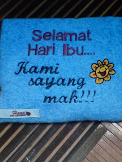 MaDam AzrA FesYeN: SELAMAT HARI IBU!