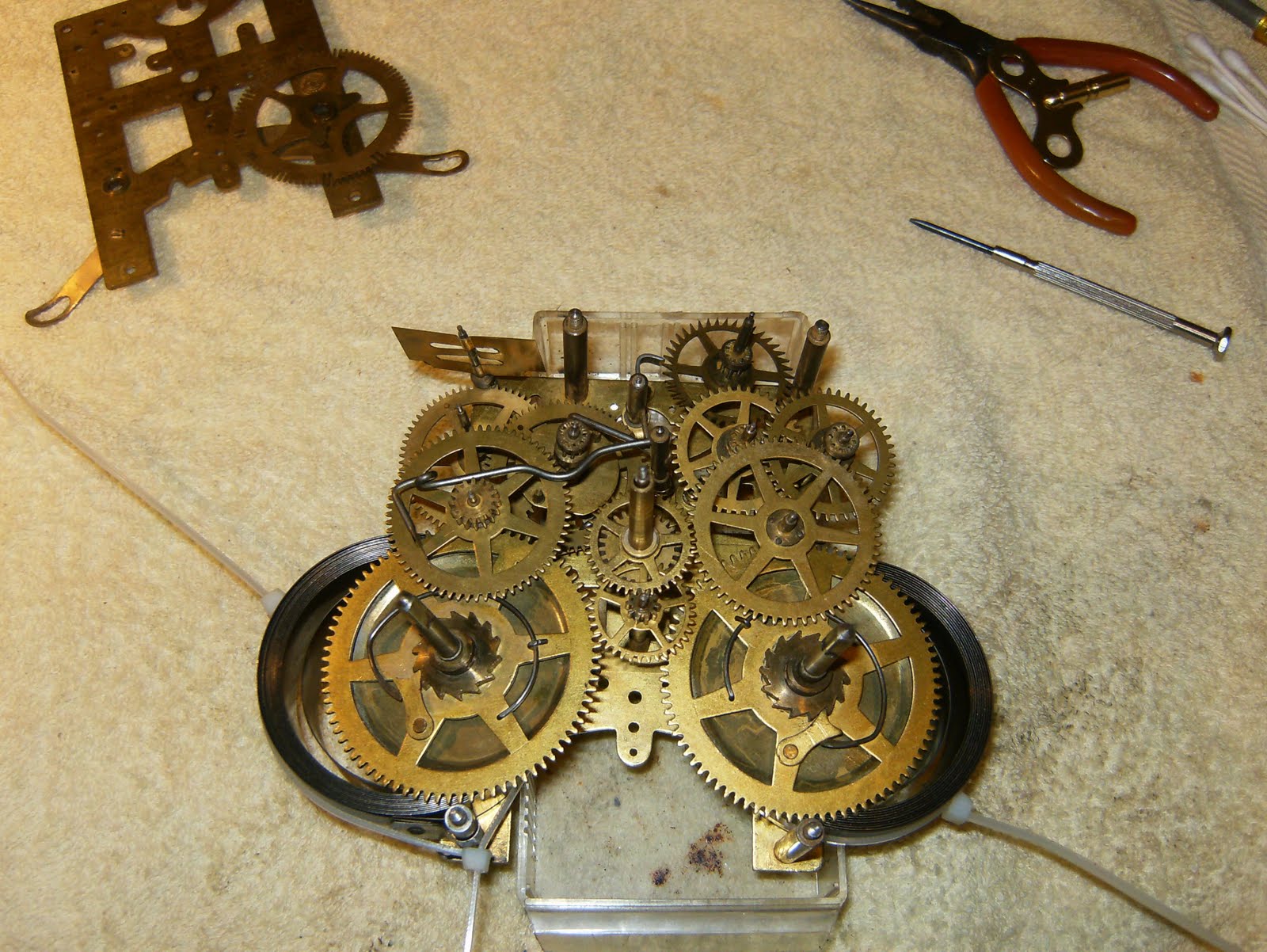 Mr. Vacuum Tube restoring a New Haven Clock Co. Tambour No. 16