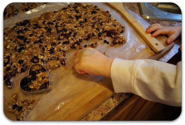 healthy_preschool_toddler_valentines_day_snack_granola