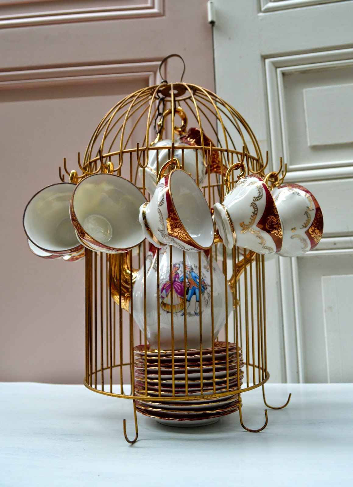 The Hilton Family Tea Set Storage