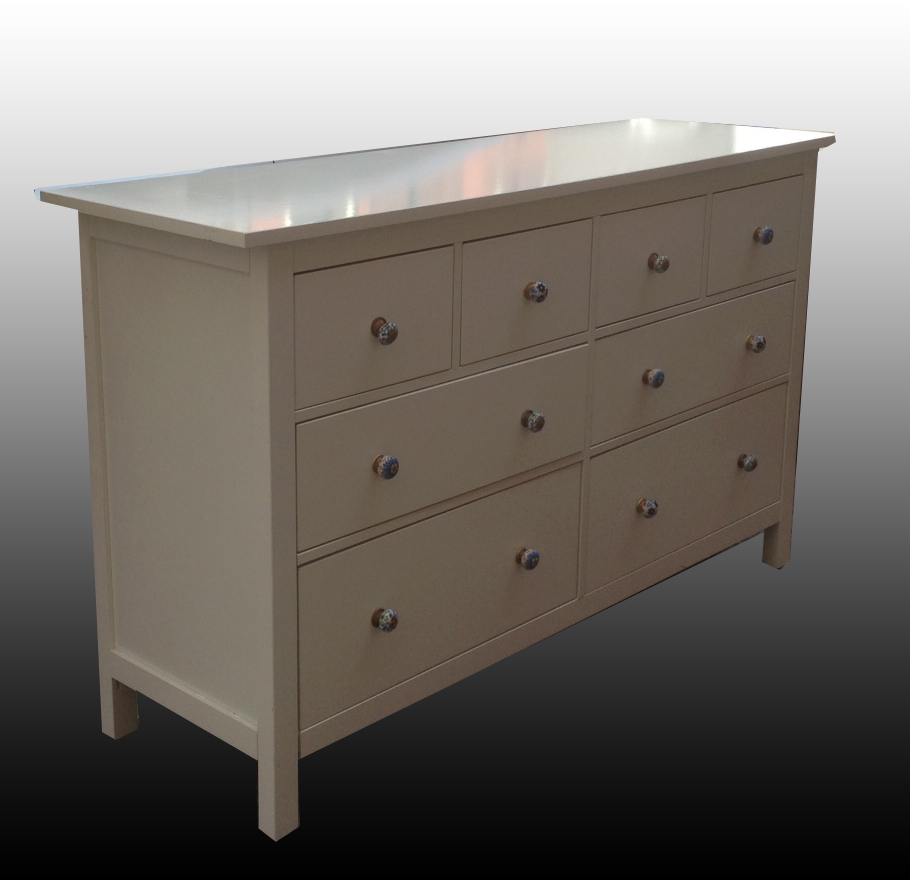 Uhuru Furniture Collectibles 8 Drawer White Shaker Style