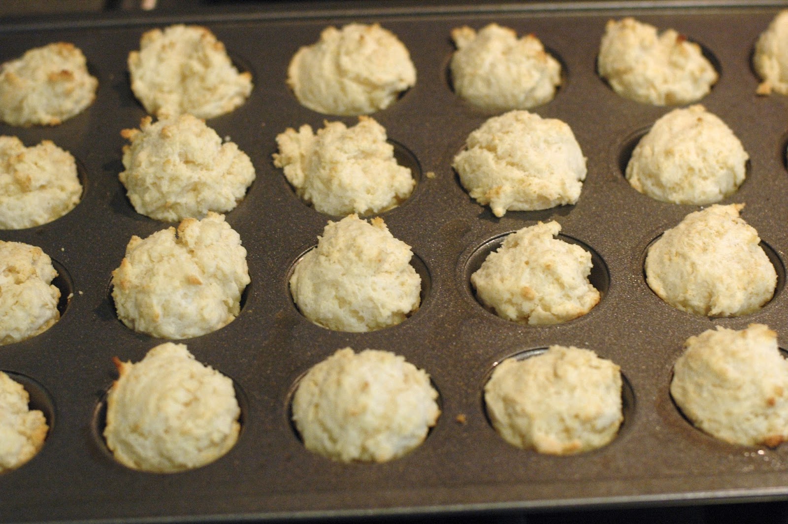 cupa cupa Quick Sour Cream Biscuits (You Must Make Them)